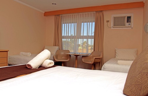 South Carnarvon Hotel | Hospitality Carnarvon, SureStay Collection by Best Western
