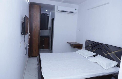 New Delhi House | Host Inn delhi
