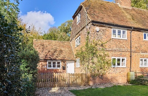 Westbere House | Host & Stay | Bere Cottage