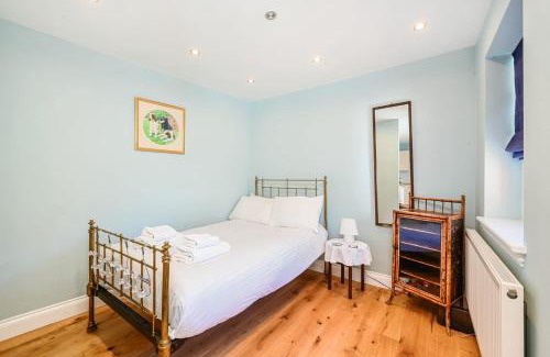 Rottingdean House | Host & Stay - Blue Bolthole on Vicarage Lane