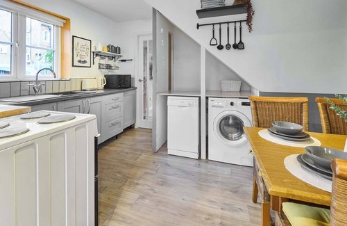 Canterbury House | Host & Stay | Cedar Cottage