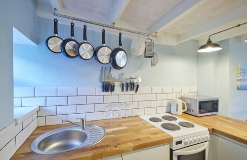 Hinderwell House | Host & Stay | Honey Cottage