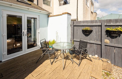 Amble House | Host Stay Harbour Holm