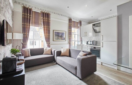 Durham Apartment | Host & Stay | Mayford Studio