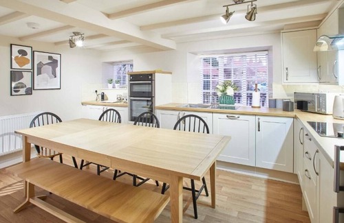 Lythe House | Host & Stay | Middle Farmhouse