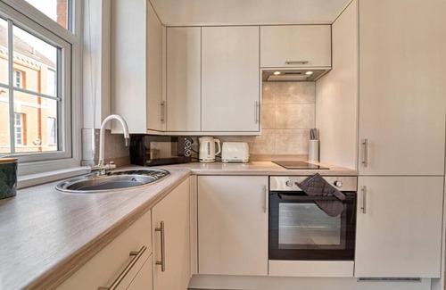 Worcester Condo | Host & Stay | Taylor Bennett Apartment
