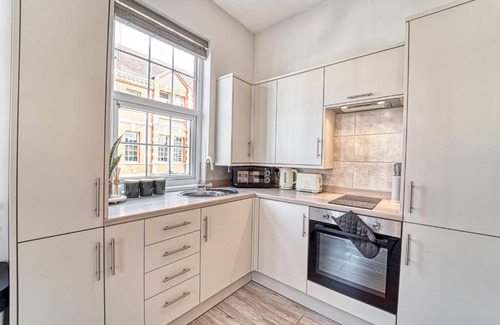 Worcester Condo | Host & Stay | Taylor Bennett Apartment