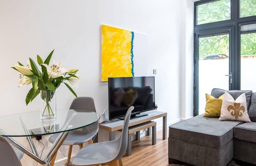 Durham Apartment | Host & Stay | The Tunstall