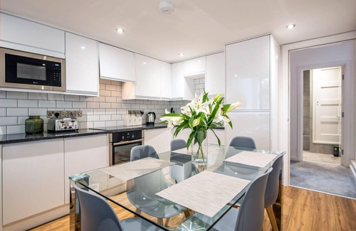 Durham Apartment | Host & Stay | The Wolsey