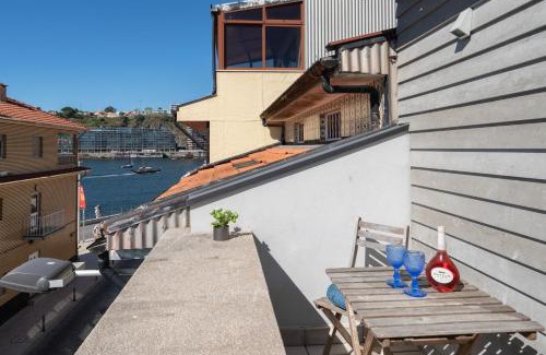Sao Pedro da Afurada House | Host Wise - Stylish Luxurious House - River View