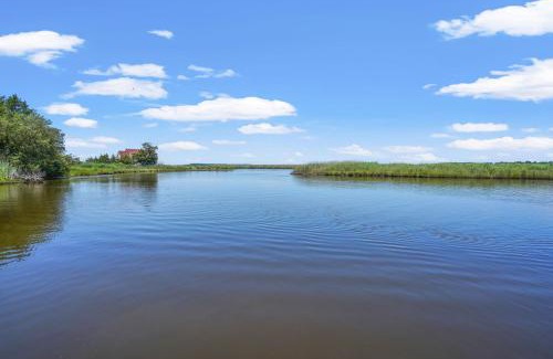 Temperanceville House | Hosta Cottage - Beautiful, Waterfront, Luxury