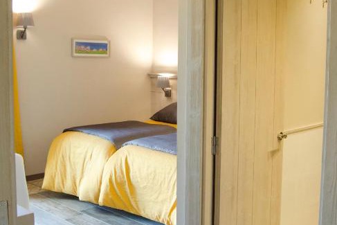 Gironella House | Hostal 1888