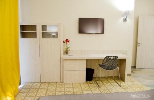 Gironella House | Hostal 1888