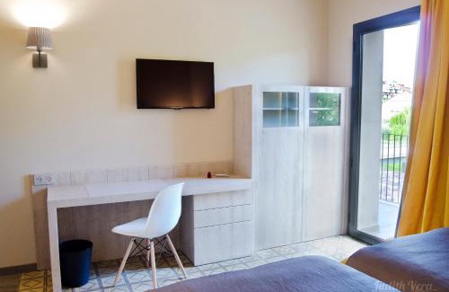 Gironella House | Hostal 1888
