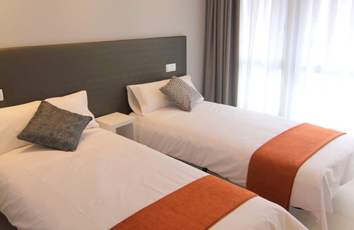 La Nova Esquerra de l'Eixample House | Hostal Aslyp 114