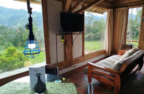 Choachi House | HOSTAL CASA DE GUADUA/THE BAMBOO HOUSE