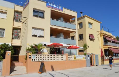 Cubelles House | Hostal Cubelles