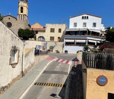 Cabrils Hotel | Hostal de la Plaça - Hotel Boutique