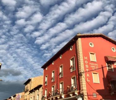 Benabarre House | Hostal Delgado
