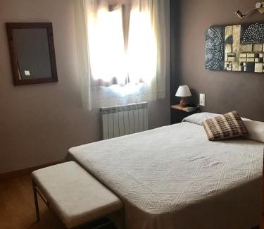 Benabarre House | Hostal Delgado