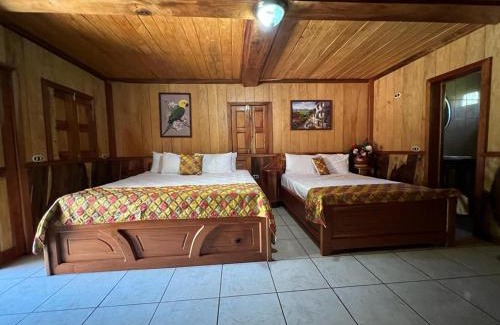 Puerto Barillas Hotel | Hostal el Edén Brizuela