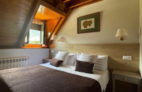 Unha House | Hostal Escuils