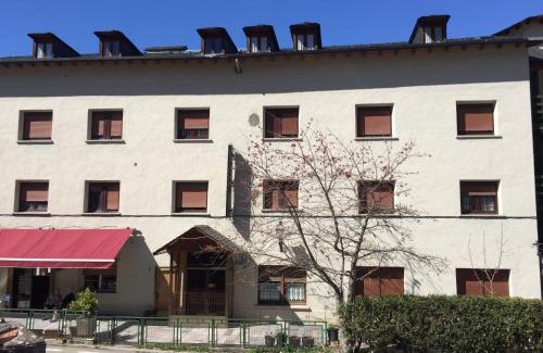 Boi House | Hostal Fondevila