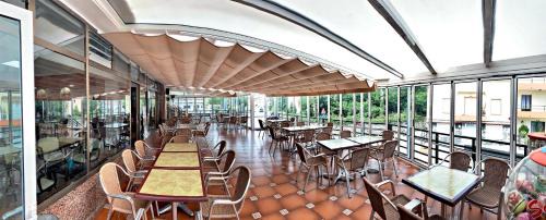 Isla House | Hostal Gabino