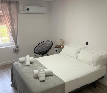 El Barraco House | Hostal Las Cruceras