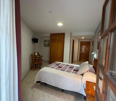 Chisagues House | Hostal Marboré