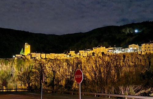 Castellfollit de la Roca House | Hostal Mont-Rock