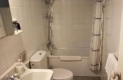 Arbucies Hotel | Hostal Montsoliu