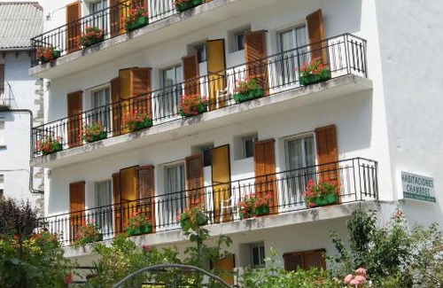 Chisagues House | Hostal Pirineos Meliz