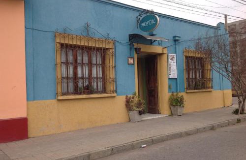 San Fernando House | Hostal Renoir