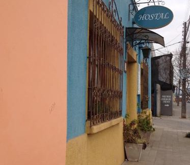 San Fernando House | Hostal Renoir