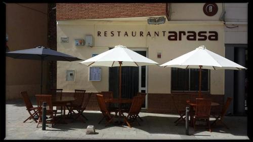 Santa Barbara House | Hostal Restaurante Arasa