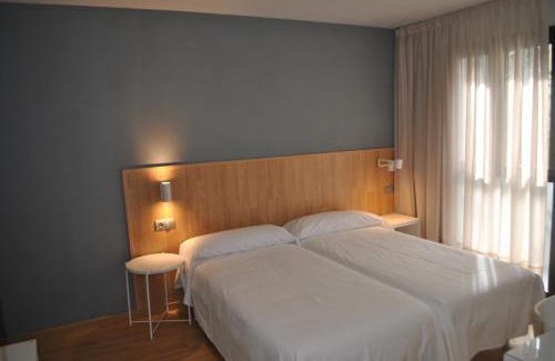 Cervera Hotel | Hostal Universitat