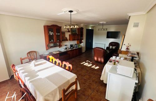 Valderas Hotel | Hostal Valderas
