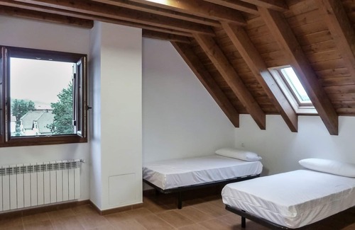 Aurizberri Hostel | Hostal y Albergue Haizea - Hostel
