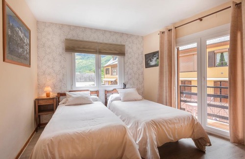 Bossost House | HostalTina