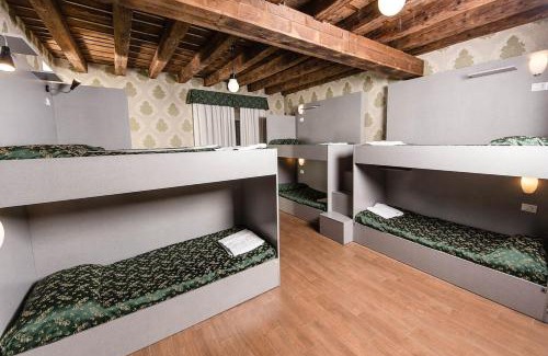 Rione XVIII Castro Pretorio Hostel | Hostel Beautiful