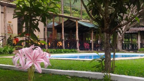 Huigra Hotel | Hostería La Eterna Primavera