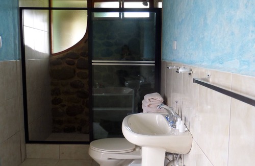 San Miguel de los Bancos Hotel | Hosteria El Encanto