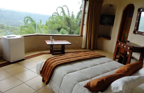 San Miguel de los Bancos Hotel | Hosteria El Encanto