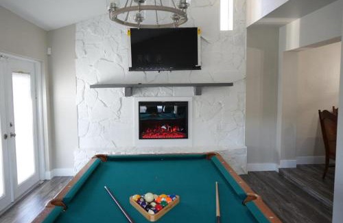 Tampa House | Hosting new