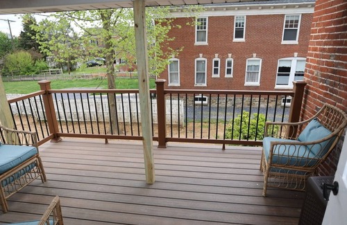 New Oxford Apartment | Hostoric Civil War Apartment