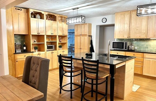 Afton House | Hosts groups up to 13; relax with the whole crew at this private, peaceful getaway