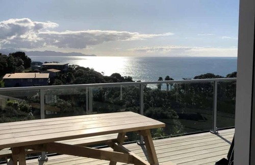 Rings Beach House | Hosts on the Coast Sea Blue Hideaway