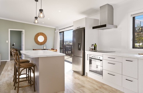 Cooks Beach House | Hosts on the Coast Cooks Coastal Comfort