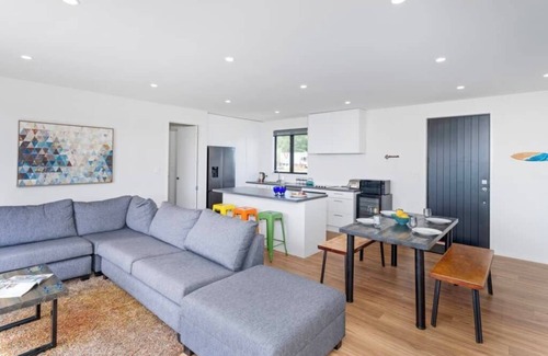 Cooks Beach House | Hosts on the Coast Leigh's Luxury Retreat